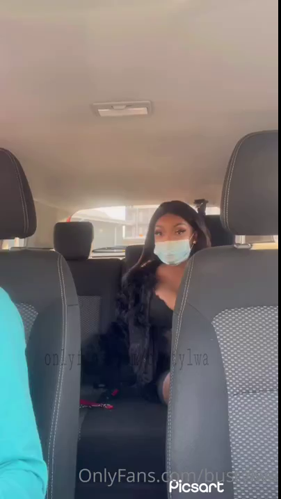 Bustylwa Rubbing Her Pussy in an Uber