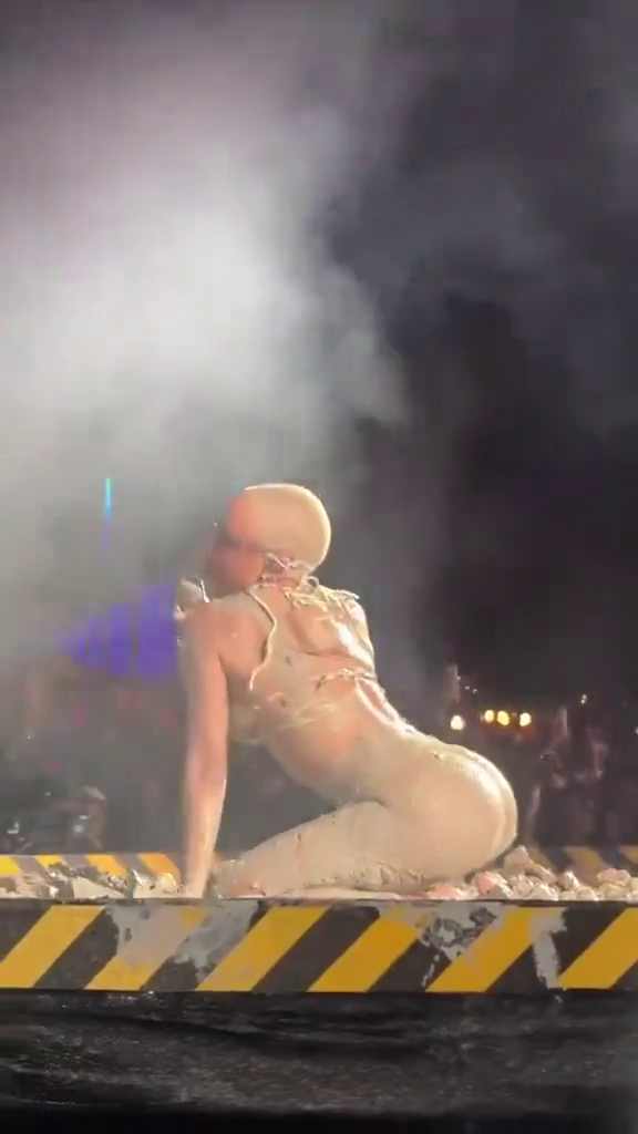 Doja Cat Wet Vagina Live Performance