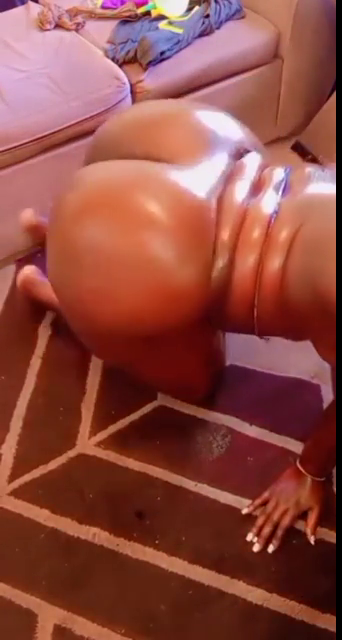 Kenya Babe With Big Booty Twerking
