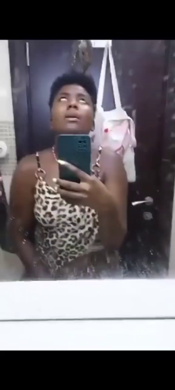 Miss Uganda UAE Masturbating
